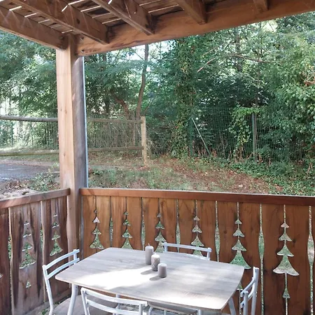 Con Balcon Y Vista Al Bosque