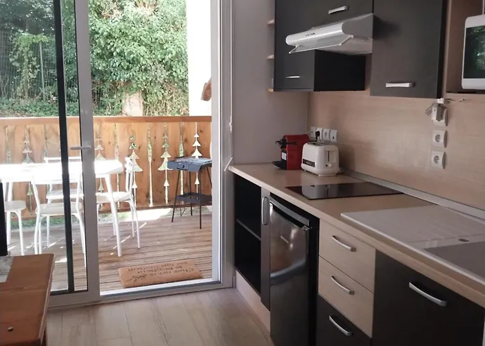 Con Balcon Y Vista Al Bosque Daire *